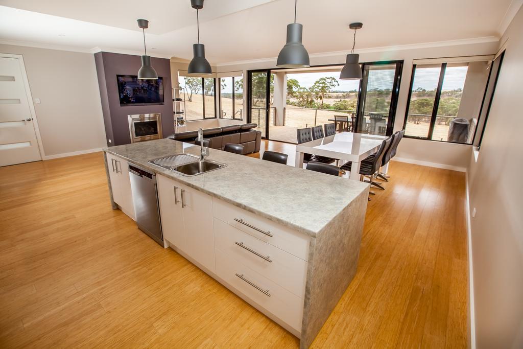 Neagles Retreat Villas Clare Luaran gambar