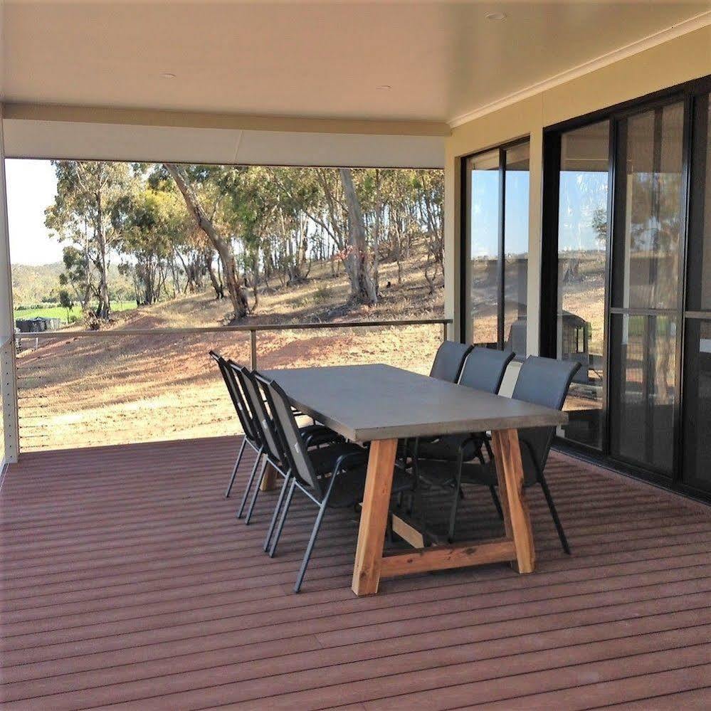 Neagles Retreat Villas Clare Luaran gambar
